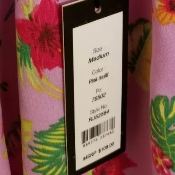 Romeo & Juliet Couture Tops - Romeo & Juliet Floral Print Cold Shoulder Top